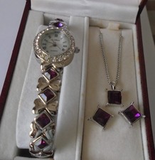 Ladies boxed unwanted for sale  SOUTHEND-ON-SEA