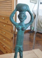 Portatrice statuetta bronzo usato  Milano