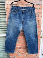 Jeans vintage anos 80 Levis 501 azul botão mosca feito nos EUA real 34x25 comprar usado Jeans vintage anos 80 Levis 501 azul botão mosca feito nos EUA real 34x25 comprar usado  Enviando para Brazil