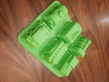 Silicone cake mould for sale  NOTTINGHAM