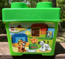 LEGO DUPLO caixa empilhável de tijolos de armazenamento 4 parafusos recipiente verde 7x7x7 comprar usado  Enviando para Brazil