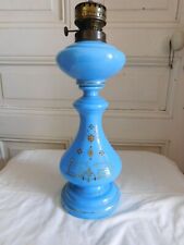 Lâmpada a óleo opalina azul com decoração de esmalte dourado H G Paris eletrificada comprar usado  Enviando para Brazil