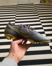 Scarpe calcio nike usato  Ferrara