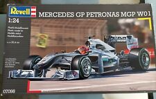 Revell mercedes pétronas d'occasion  Tournan-en-Brie