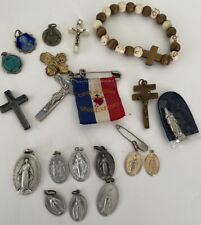 Lot médailles religieuses d'occasion  Carry-le-Rouet