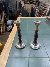 Castiçais vintage X2 eixo de madeira virado e design de folha de metal prata topo/base, usado comprar usado Castiçais vintage X2 eixo de madeira virado e design de folha de metal prata topo/base, usado comprar usado  Enviando para Brazil