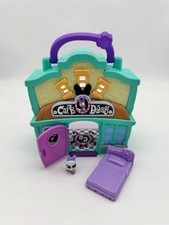 Conjunto de brinquedos Disney Daisy Duck House “Cafe Daisy” com cama e margarida pato portátil comprar usado  Enviando para Brazil