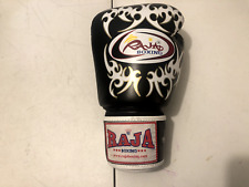 LUVA DE BOXE RAJA USADA SOMENTE ESQUERDA 16 ONÇAS ARTES MARCIAIS PRETAS MMA LUVA ÚNICA comprar usado  Enviando para Brazil