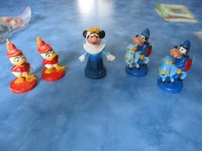 Lot figurines plastique d'occasion  Pommeuse