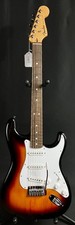 Fender standard stratocaster d'occasion  Expédié en Belgium