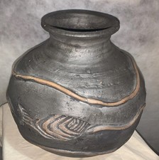 Art pottery vase for sale Art pottery vase for sale  Mchenry