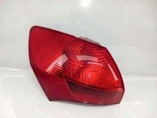 Feu arrière gauche d'occasion Feu arrière gauche d'occasion  Chambray-lès-Tours