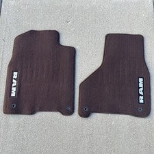 Tapetes de assoalho Dodge RAM Truck 2 peças OEM marrom carpete 1EH68 1KT10 compatível com 2013-2018 comprar usado Tapetes de assoalho Dodge RAM Truck 2 peças OEM marrom carpete 1EH68 1KT10 compatível com 2013-2018 comprar usado  Enviando para Brazil