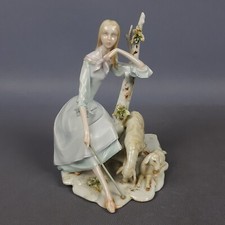 Scultura porcellana pastorella usato  Inverigo