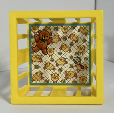 Antigo 1972 Fisher Price Little People Cercadinho Mini Cama de Bebê Amarelo Berço Casa de Bonecas comprar usado  Enviando para Brazil