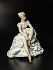 Używany, Wallendorf Ballerina zawiązująca bucik na pointe Porcelana Tancerka Baletnica... na sprzedaż  PL