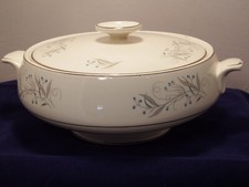 Pretty floral round for sale  Holly Ridge