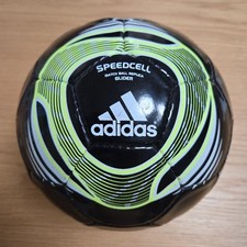 Pallone calcio adidas usato Pallone calcio adidas usato  Spedire a Italy