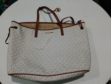 Michael kors handbag for sale  Lakemore