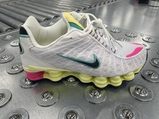 Nike shox d'occasion  Saint-Geniès-de-Malgoirès