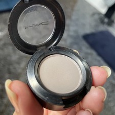Mac matte eyeshadow gebraucht kaufen  Heusweiler