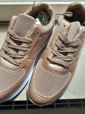 Basket femme d'occasion Basket femme d'occasion  Cousolre