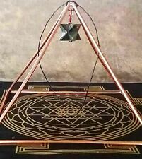 Pirâmide de cobre, 8,5" pirâmide de cobre sólido com tapete Sri Yantra e Merkaba comprar usado  Enviando para Brazil