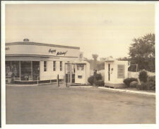 Esso gas station for sale  Hartford