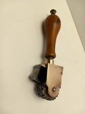 Ancien tampon encreur d'occasion  Vanves