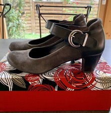 Escarpin cuir perlato d'occasion  Saint-Louis