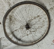 Roue 700 chapeau d'occasion  Clermont-Ferrand-
