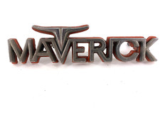 Usado, Emblema de grade cromada Ford Maverick com garra comprar usado  Enviando para Brazil