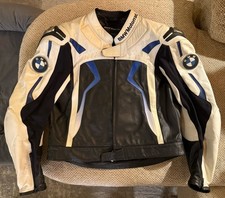 Jaqueta de motocicleta masculina BMW Motorrad Sport couro preto azul branco tamanho 54 comprar usado Jaqueta de motocicleta masculina BMW Motorrad Sport couro preto azul branco tamanho 54 comprar usado  Enviando para Brazil