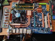 Usado, Soquete Gigabyte GA-EP45-DS4 775 + Intel E8200 + 4GB DDR2+ escudo de E/S comprar usado  Enviando para Brazil