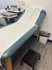 Examination table excellent for sale  Cypress