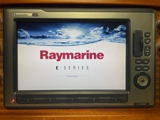 Raymarine e140w hybridtouch usato Raymarine e140w hybridtouch usato  Spedire a Italy