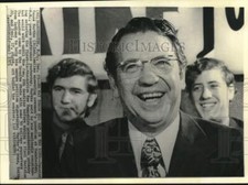 1971 Press Photo Senador Vance Hartke e filhos na coletiva de imprensa de Manchester., usado comprar usado  Enviando para Brazil