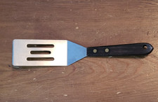 Usado, Espátula com fenda vintage Kane Kut 8 x 1,5” cabo de madeira ~ Fabricada no Japão comprar usado Usado, Espátula com fenda vintage Kane Kut 8 x 1,5” cabo de madeira ~ Fabricada no Japão comprar usado  Enviando para Brazil