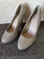 New look gold for sale  CREWKERNE