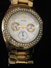 Relógio feminino GUESS aço inoxidável cor dourada madrepérola e cristais testados, usado comprar usado Relógio feminino GUESS aço inoxidável cor dourada madrepérola e cristais testados, usado comprar usado  Enviando para Brazil