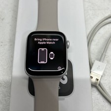 Apple Watch SE MKQ43LL/A GPS 44mm bloqueado comprar usado  Enviando para Brazil