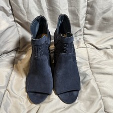 Vince camuto navy for sale  Norfolk