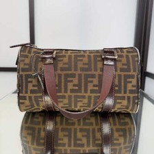 Borsa mano fendi usato  Spedire a Italy
