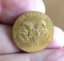 Ancienne broche insigne d'occasion  Jœuf