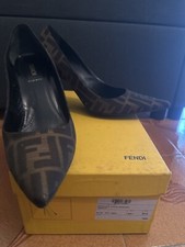 Scarpe donna fendi usato  Ardea