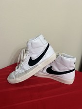 Nike blazer shoes d'occasion  Expédié en Belgium