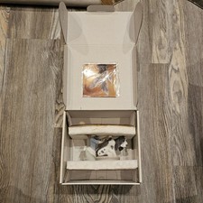 Figurina lladro bashful usato Figurina lladro bashful usato  Spedire a Italy