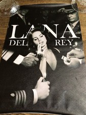 LANA DEL REY SMOKING com homens militares, P&B 16x24” lona vinil pôster, Novo J comprar usado  Enviando para Brazil