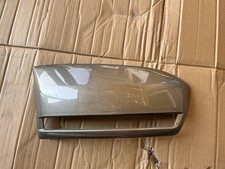 Modanatura paraurti anteriore usato  Valenzano