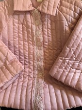 Jaqueta de cama acolchoada acetinada vintage tamanho S linda rosa 1960’s Puff acabamento bordado nova sem etiquetas! comprar usado  Enviando para Brazil